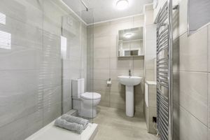 En-Suite- click for photo gallery